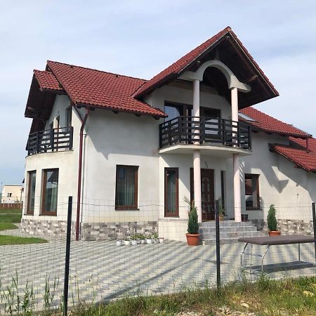 Affittacamere Casa Magnolia Beclean  Esterno foto